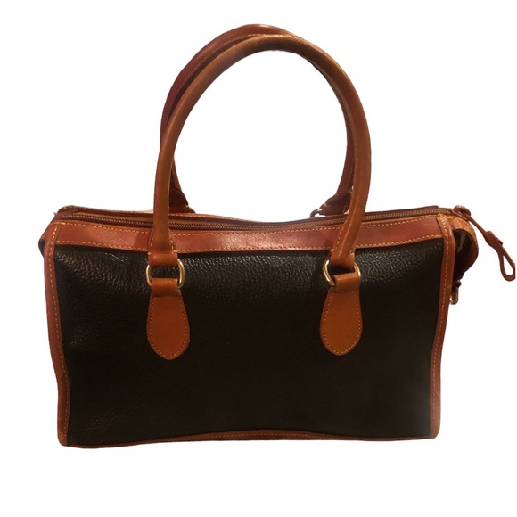 Coldwater Canyon leather bag. - Picture 2 of 7